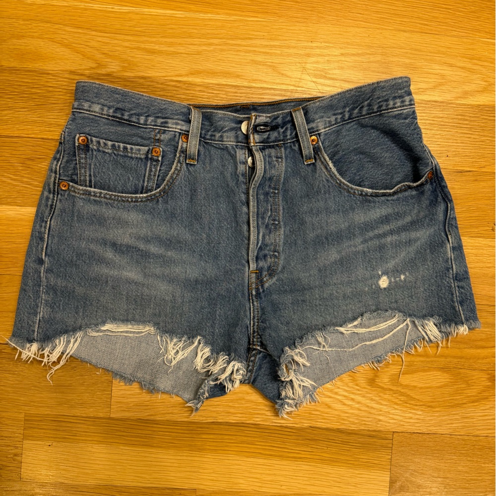 Levi’s Premium 501® ORIGINAL FIT HIGH RISE WOMEN'S SHORTS, W30